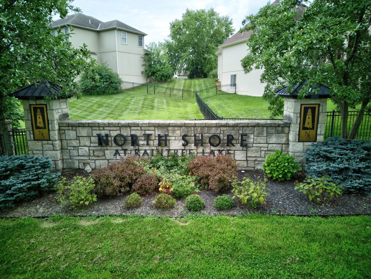 Raintree Lake community image 1