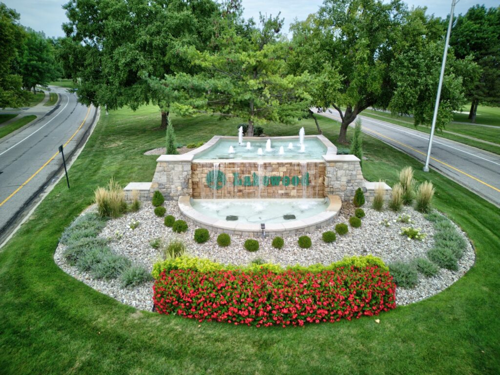 Lakewood community photo 1