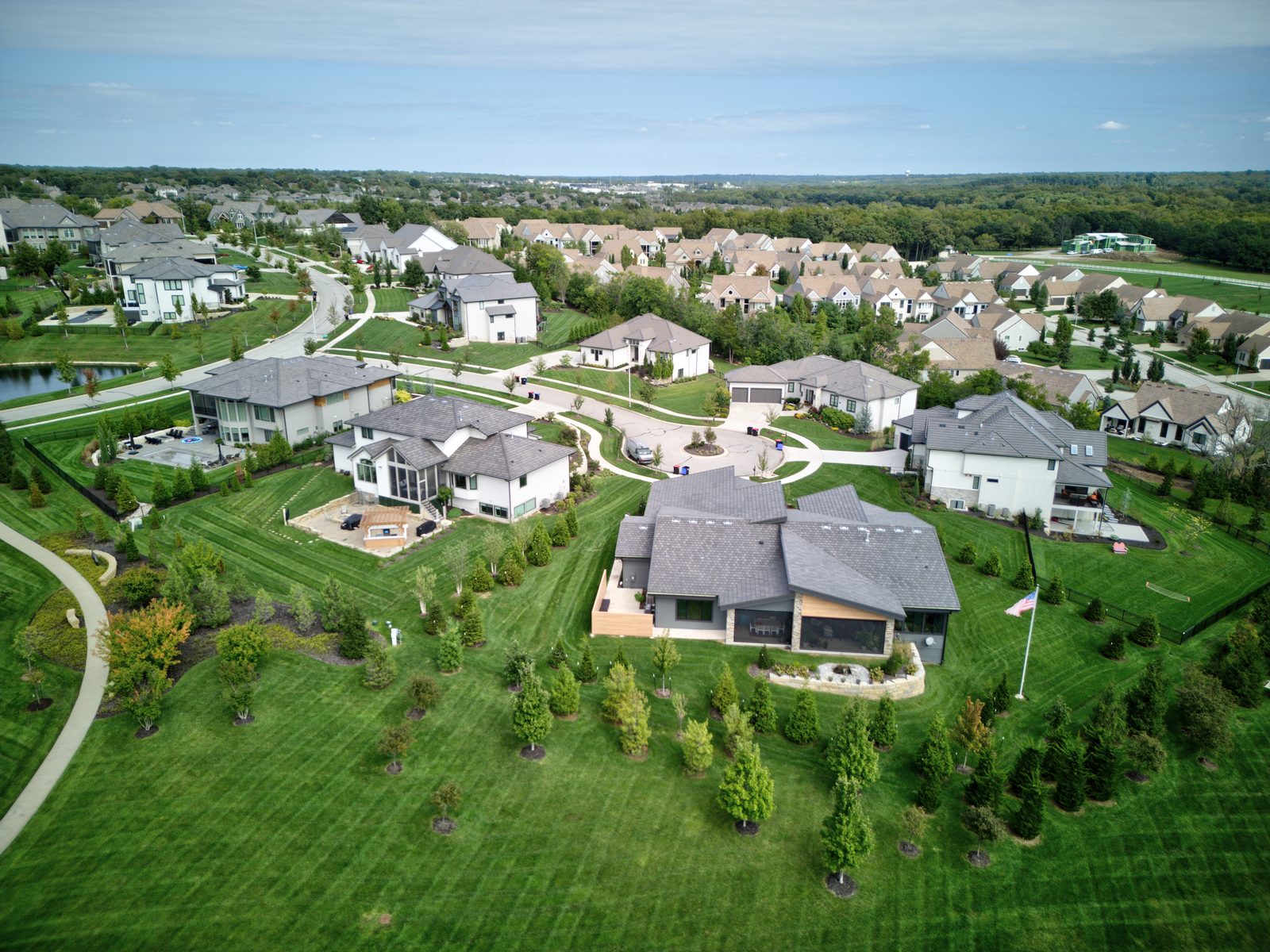 Hills of Leawood community image 1