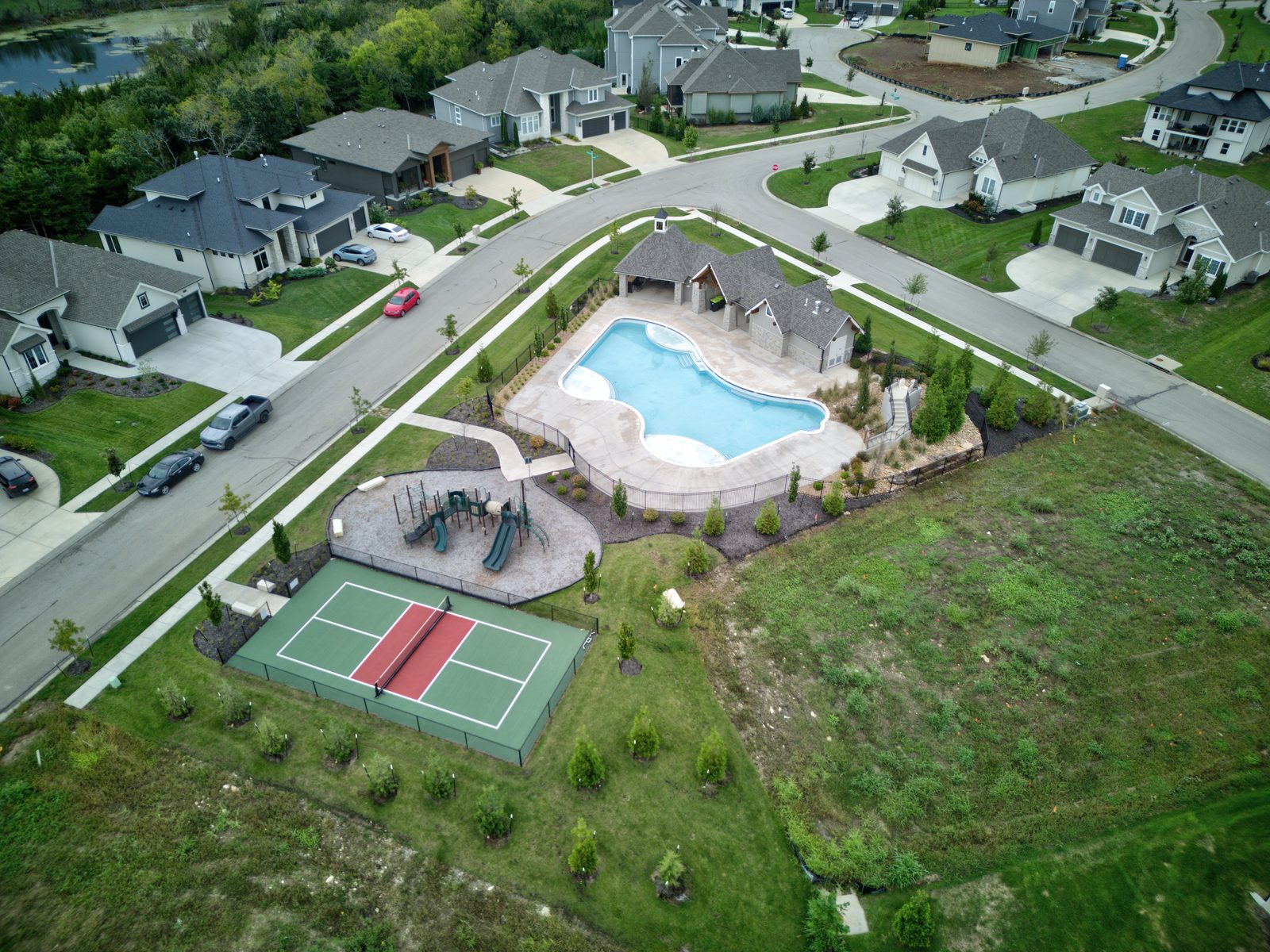 Wilshire Hills community image 3
