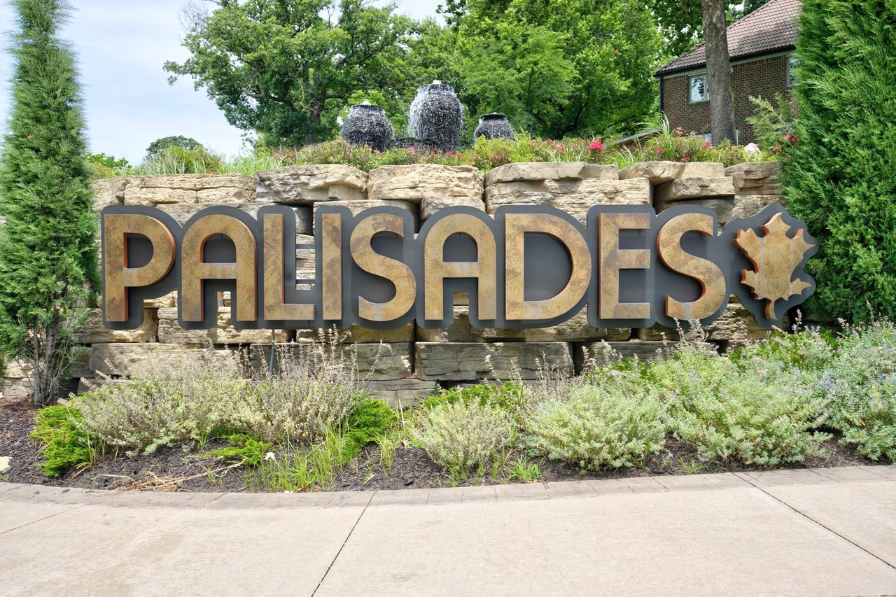 The Palisades neighborhood entrance sign in Riverside, Missouri (Kansas City metro)