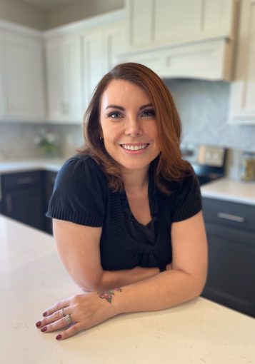 AGENT Email: Stefanie@MoJoKC.com Phone: 816.533.1981
